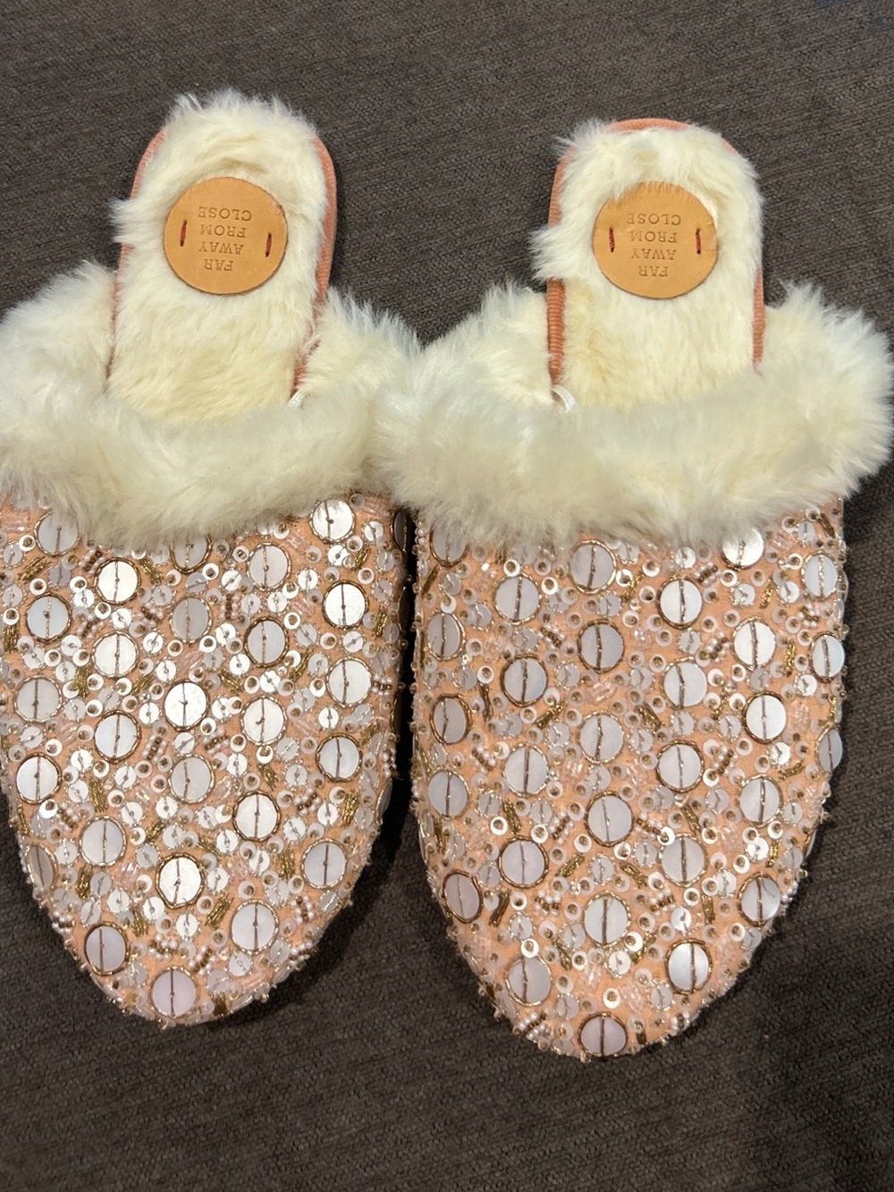 Far Away From Close Embellished Faux Fur Mule Slippers Pink Size 6 - Picture 4 of 5